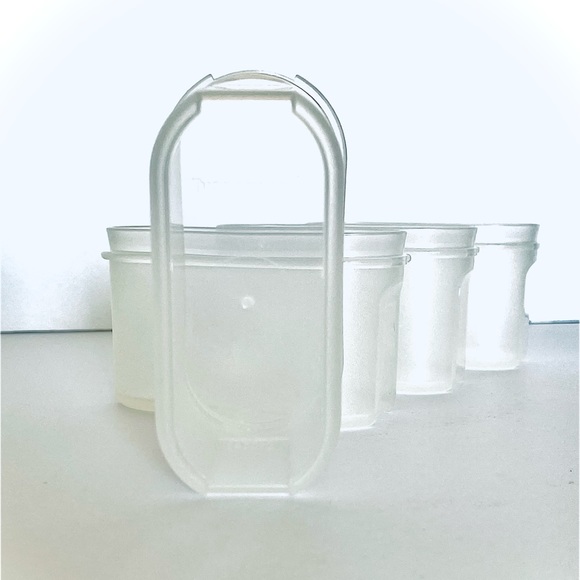 Tupperware Spice Holder Shake & Pour Set of 4 Cobalt Blue Tops Like New - Picture 6 of 8